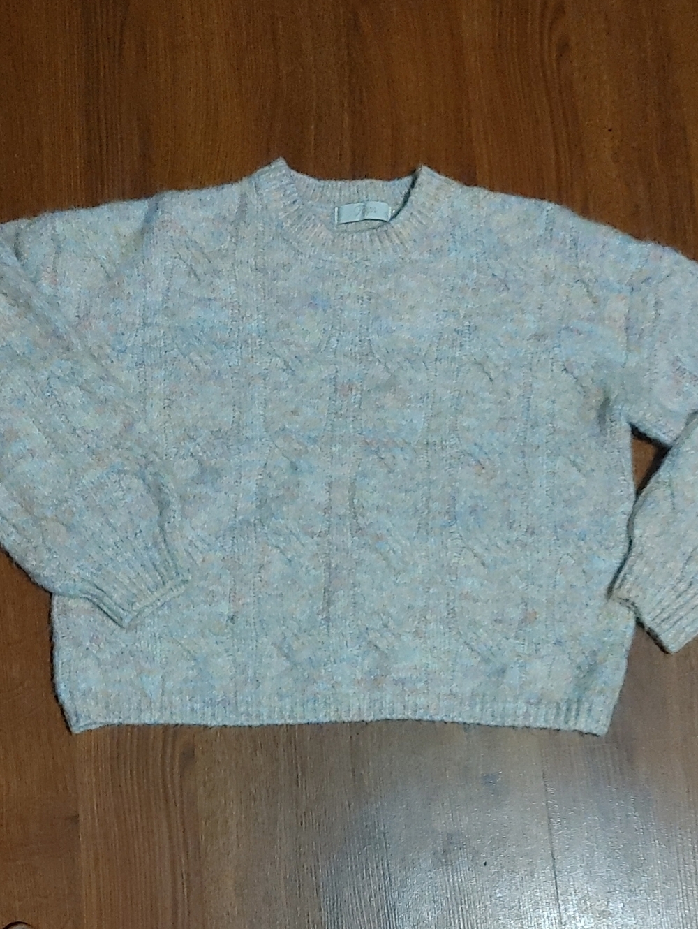 Fanpn Crewneck Cable Knit Sweater in Light Heather
